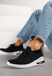 Czarne Buty Sportowe Amathousa. Czarne obuwie sportowe damskie Born2be, bez wzorów, z jeansu. Za 44.99 zł.