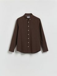 Bawełniana koszula slim fit - ciemnobrązowy. Brązowe koszule męskie Reserved, l, bez wzorów, z bawełny, bez kołnierzyka, bez ramiączek. Za 119.99 zł.