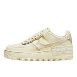 Buty do chodzenia dla dorosłych Nike Air Force 1 Low Shadow Coconut Milk. Brązowe obuwie sportowe damskie Nike, bez wzorów, z materiału, do biegania, Nike Air Force. Za 1,074.47 zł.