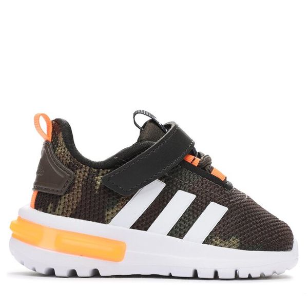 Sneakersy adidas. Czarne trampki i tenisówki chłopięce Adidas, bez wzorów, bez zapięcia. Za 239.99 zł.