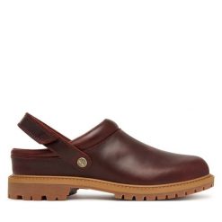 Klapki Timberland. Czerwone klapki damskie Timberland, bez wzorów, bez obcasa. Za 749.99 zł.