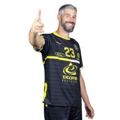 Koszulka Replika Chambéry Savoir Mont Blanc Handball. Czarne koszulki sportowe męskie Mizuno, bez wzorów, bez kołnierzyka, bez ramiączek, do piłki ręcznej. Za 295.00 zł.