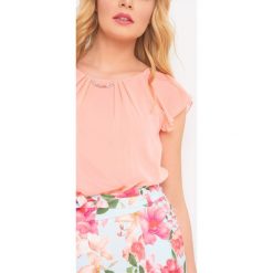 Koszulka z aplikacją. T-shirty damskie marki Orsay. Za 69.99 zł.