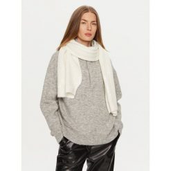Szalik Guess. Białe szaliki i chusty damskie Guess, z aplikacjami. Za 229.99 zł.