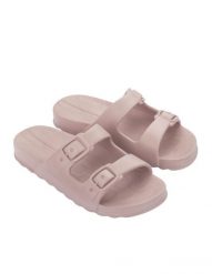Klapki damskie Ipanema Duo Day. Czerwone klapki damskie Ipanema, bez wzorów, z materiału, sportowe, bez obcasa. Za 87.99 zł.