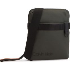 Saszetka CALVIN KLEIN - City Active Flat Cro K50K503918 908. Zielone saszetki męskie Calvin Klein, ze skóry ekologicznej, młodzieżowe. Za 399.00 zł.
