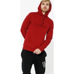 Confront Bluza Big Logo Hoodie , czerwony, rozmiar L. Czerwone bluzy męskie Confront, l, z aplikacjami, z bawełny, bez kaptura. W wyprzedaży za 69.99 zł.