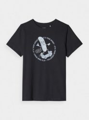 4F T-shirt regular z nadrukiem chłopięcy - czarny 140 (9-10 lat). Czarne t-shirty dla chłopców 4f, bez wzorów, z bawełny, bez ramiączek. W wyprzedaży za 19.99 zł.