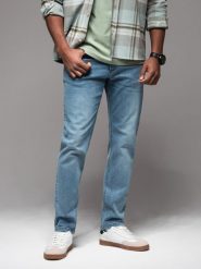 Męskie klasyczne przecierane jeansy REGULAR FIT – jasnoniebieskie V2 OM-PADP-0217 - XXL. Niebieskie jeansy męskie Ombre Clothing, klasyczne. Za 179.99 zł.