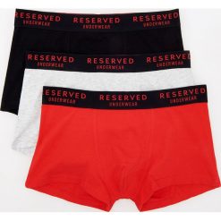 3 pack bokserek - Czerwony. Czerwone bokserki męskie Reserved. Za 59.99 zł.