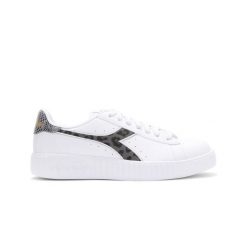 Trampki damskie DIADORA GAME P STEP TROPIC. Białe trampki i tenisówki damskie Diadora, bez wzorów, casualowe, bez zapięcia. Za 119.99 zł.