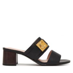 Klapki Coccinelle. Czarne klapki damskie Coccinelle, bez wzorów, bez obcasa. Za 949.99 zł.