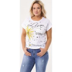 Biały T-shirt Rainfall. Bluzki damskie Born2be. Za 29.99 zł.
