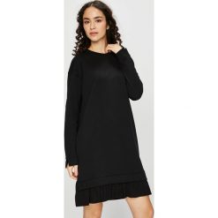 Tommy Hilfiger - Sukienka. Czarne sukienki damskie Tommy Hilfiger, na co dzień, s, bez wzorów, z bawełny, casualowe, bez kołnierzyka, bez ramiączek, maxi, proste. W wyprzedaży za 319.90 zł.