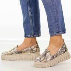 Złote multi skórzane półbuty damskie Filippo Dp7703/26. Żółte półbuty damskie Filippo, na jesień, bez wzorów, z jeansu, eleganckie, z okrągłym noskiem, bez obcasa, na platformie, bez zapięcia. Za 229.00 zł.