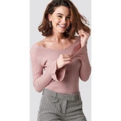 Trendyol Sweter z dekoltem v - Pink. Różowe swetry damskie Trendyol, z materiału, dekolt w kształcie v. Za 80.95 zł.