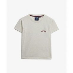 T-shirt dopasowany z logo dla kobiet Superdry Essential. Białe t-shirty damskie Superdry., bez wzorów, eleganckie, bez kołnierzyka. W wyprzedaży za 113.00 zł.