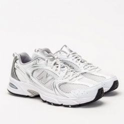 Sneakersy unisex New Balance 530 (MR530EMA). Białe buty sportowe męskie New Balance, z syntetyku, bez zapięcia. Za 529.00 zł.