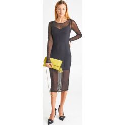 SUKIENKA patrizia pepe. Sukienki damskie Patrizia Pepe, m, bez wzorów, eleganckie, bez kołnierzyka, bez ramiączek. W wyprzedaży za 569.50 zł.