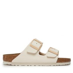 Klapki Birkenstock. Brązowe klapki damskie Birkenstock, bez wzorów, bez obcasa. Za 299.99 zł.