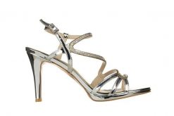 Sandały Bayla-187 587-531 Silver 187048, Srebrny, Skóra ekologiczna - 41. Szare sandały damskie Bayla, bez wzorów, z lakierowanej skóry, bez obcasa, bez zapięcia. W wyprzedaży za 179.10 zł.
