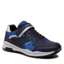 Sneakersy Geox. Brązowe półbuty chłopięce Geox, bez wzorów, bez zapięcia. Za 149.99 zł.