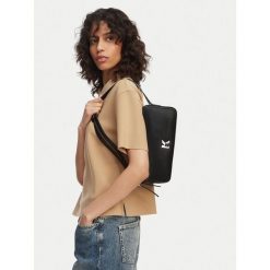 Torebka Karl Lagerfeld Jeans. Czarne torebki do ręki damskie Karl Lagerfeld Jeans, bez wzorów, z jeansu, klasyczne, bez dodatków. Za 709.99 zł.