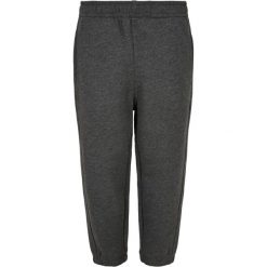 Spodnie Do Joggingu Dla Chłopca. Brązowe spodnie materiałowe dla chłopców Urban Classics, bez wzorów. Za 120.99 zł.