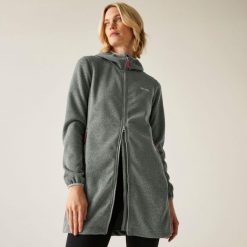 Bluza turystyczna damska Bloomfield. Fioletowe bluzy damskie Regatta, bez wzorów, z poliesteru, bez kaptura. W wyprzedaży za 199.99 zł.