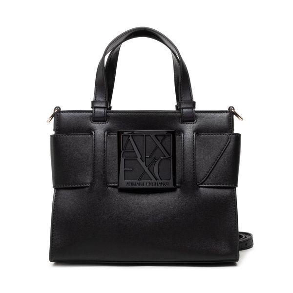 Torebka Armani Exchange. Czarne torebki do ręki damskie Armani Exchange, bez wzorów, klasyczne, bez dodatków. Za 586.99 zł.