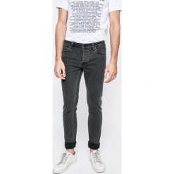 Only & Sons - Jeansy. Jeansy męskie marki Only & Sons. W wyprzedaży za 39.90 zł.