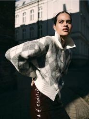 Wzorzysty kardigan oversize - wielobarwny. Kardigany damskie Reserved, l, bez wzorów, z dzianiny. Za 159.99 zł.