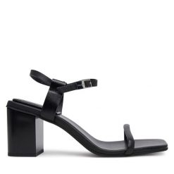 Sandały Calvin Klein. Czarne sandały damskie Calvin Klein, bez wzorów, bez obcasa, na słupku, bez zapięcia. Za 699.99 zł.