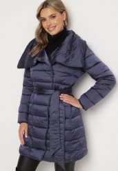 Granatowa Kurtka Pikowana Nikessa. Niebieskie kurtki damskie Born2be, na zimę, l, z aplikacjami, z tkaniny, bez kaptura. Za 169.99 zł.