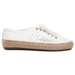 Espadryle EMU Australia. Białe espadryle damskie Emu Australia, bez wzorów, bez obcasa, bez zapięcia. Za 339.99 zł.