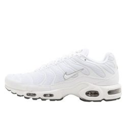 Buty do chodzenia damskie Nike Air Max Plus. Białe obuwie sportowe damskie Nike, bez wzorów, z gumy, do biegania, nike air max. Za 1,074.47 zł.