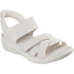 Sandały Skechers Arya - Cooling Off, Kobiety. Białe klapki damskie Skechers, bez wzorów, z tkaniny, bez obcasa. Za 284.35 zł.