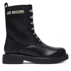 Trzewiki LOVE MOSCHINO. Czarne botki damskie Love Moschino, bez obcasa, na płaskiej podeszwie, bez zapięcia. Za 1,189.00 zł.