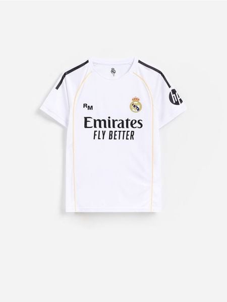 T-shirt Real Madrid - biały. Białe t-shirty męskie Reserved, l, bez wzorów, z dzianiny, bez kołnierzyka. W wyprzedaży za 89.99 zł.