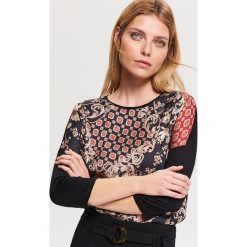 Wzorzysta bluzka z wiskozy - Czarny. Bluzki damskie marki Reserved. Za 69.99 zł.