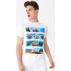 T-shirt z fotonadrukiem - Biały. T-shirty damskie House. W wyprzedaży za 29.99 zł.