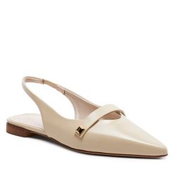 Sandały Max Mara. Brązowe klapki damskie Max Mara, bez wzorów, bez obcasa, na płaskiej podeszwie, bez zapięcia. Za 1,879.00 zł.