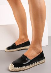 Czarne Metaliczne Espadryle Ozdobione Plecionką na Nosku i Podeszwie Mareolle. Czarne espadryle damskie Renee, w ażurowe wzory, bez obcasa, bez zapięcia. Za 44.99 zł.