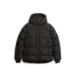 Damska kurtka z kapturem Superdry. Czarne kurtki damskie Superdry., na zimę, bez wzorów, z puchu, z kapturem. Za 632.35 zł.