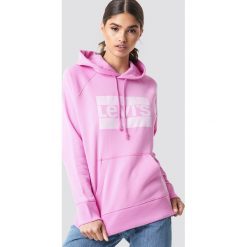 Levi's Bluza z kapturem Graphic Sportswear - Pink. Różowe bluzy damskie Levi's, z nadrukiem. Za 242.95 zł.