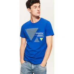 T-shirt z nadrukiem - Niebieski. Niebieskie t-shirty męskie House, z nadrukiem. Za 29.99 zł.