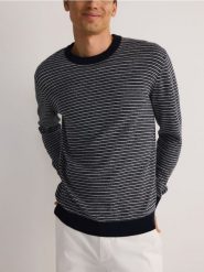 Sweter ze strukturalnej dzianiny - granatowy. Niebieskie swetry przez głowę męskie Reserved, l, bez wzorów, z bawełny, bez kołnierzyka. W wyprzedaży za 39.99 zł.