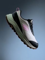 4F Niskie buty trailowe IRONSTEP z membraną damskie - beżowe 39. Brązowe obuwie sportowe damskie 4f, na jesień, do biegania. Za 449.99 zł.