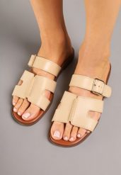 Beżowe Klapki z Ozdobnymi Wycięciami i Klamrą Penilea. Brązowe klapki damskie Born2be, bez wzorów, boho, bez obcasa, na obcasie. Za 59.99 zł.