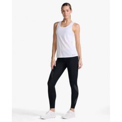 Damski aerodynamiczny tank top 2XU Aero. Białe topy damskie 2XU, s, bez wzorów, z dzianiny, bez kołnierzyka, bez ramiączek. Za 237.00 zł.